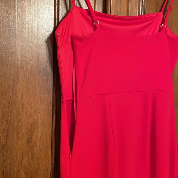 EXPRESS RED SPAGHETTI STRAP DRESS SLIT XS WORN ONCE EXCELLENT CONDITION - Picture 3 of 5